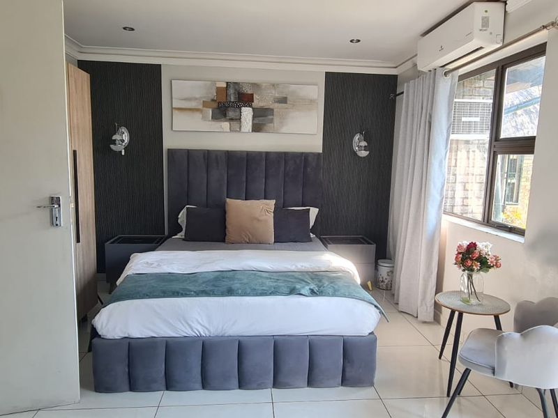 Exceptional Investment Opportunity | Luxury Home with Income Potential in Heuweloord - Photo 6
