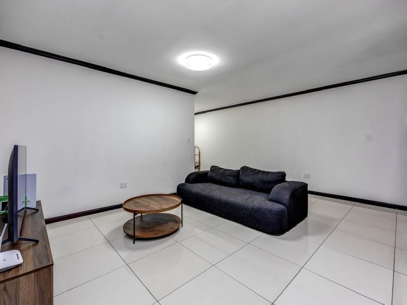 Fully Furnished 1 Bedroom Apartment To Rent In Fourways. - Photo 5