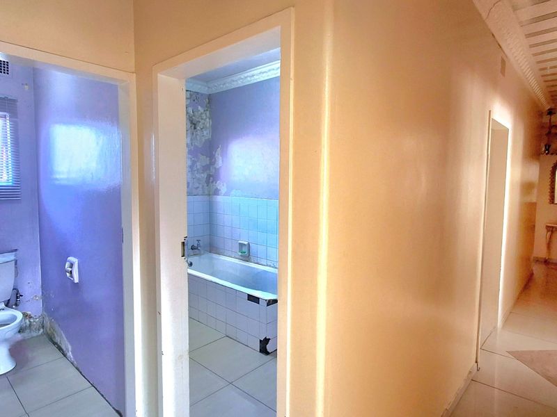 Perfect Location | Excellent Investment Opportunity | 4-Bedroom Family Home - Photo 7