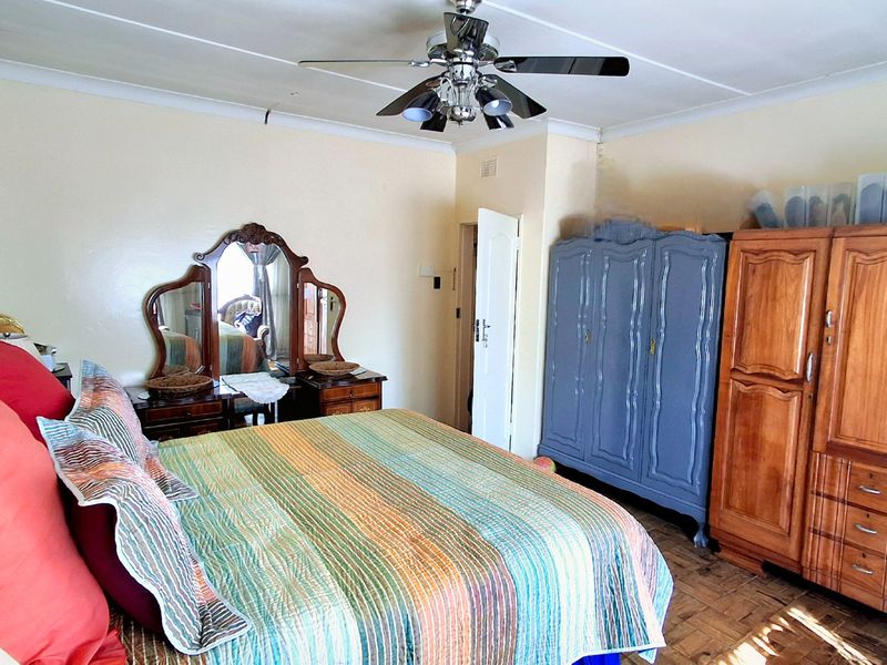 Perfect Location | Excellent Investment Opportunity | 4-Bedroom Family Home - Photo 6
