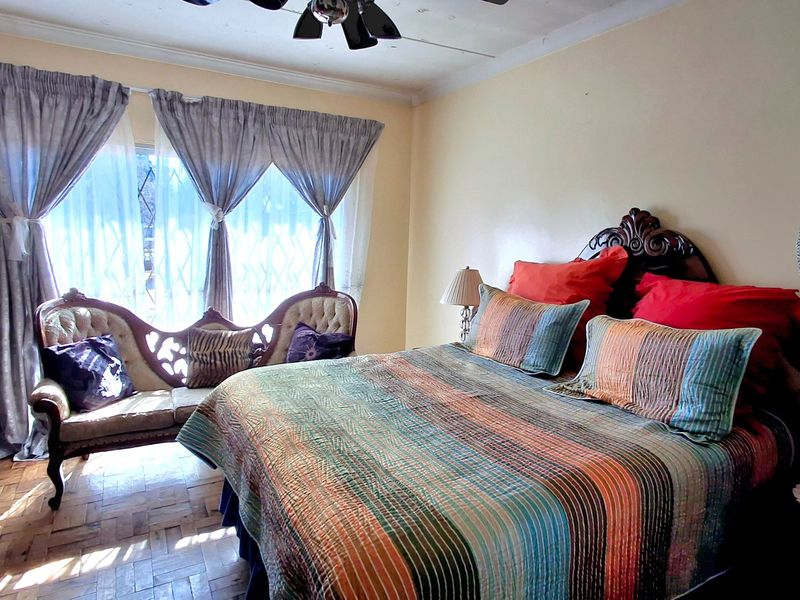 Perfect Location | Excellent Investment Opportunity | 4-Bedroom Family Home - Photo 5