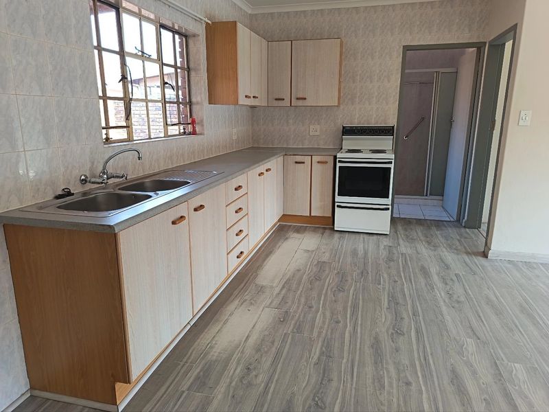 Secure Retirement Living with Frail-care facilities - Photo 4