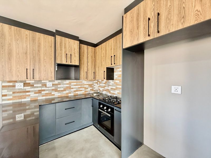 Brand-New 3 Bedroom Home for Sale in Magalies Golf Estate - Photo 5