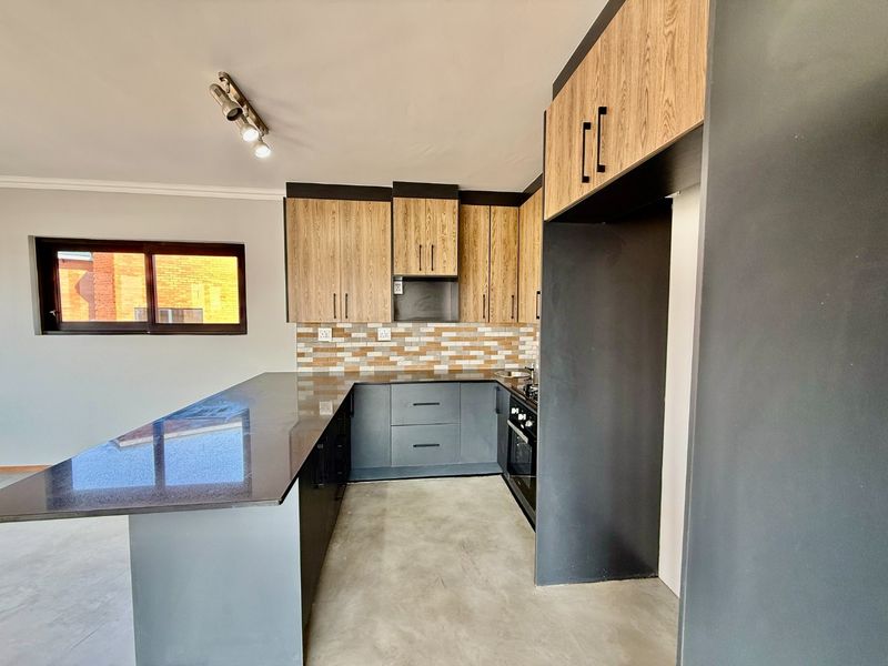 Brand-New 3 Bedroom Home for Sale in Magalies Golf Estate - Photo 4