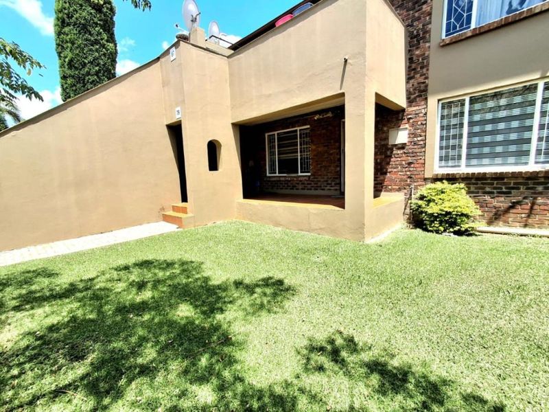 Stunning Garden Unit in Sought-After Edenglen - Photo 1