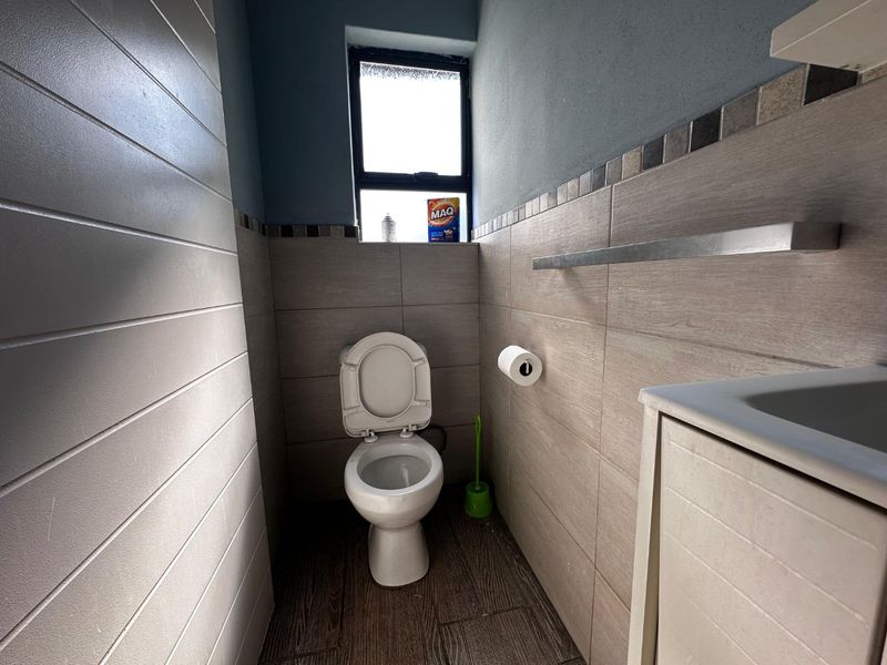 Spacious 2-Bedroom and 2-Bathroom Apartment available for rental - Photo 9