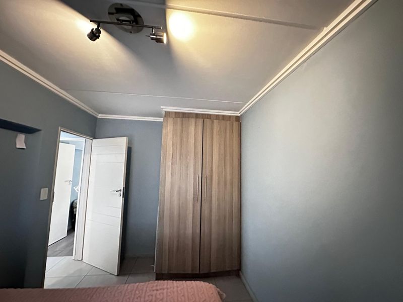 Spacious 2-Bedroom and 2-Bathroom Apartment available for rental - Photo 7