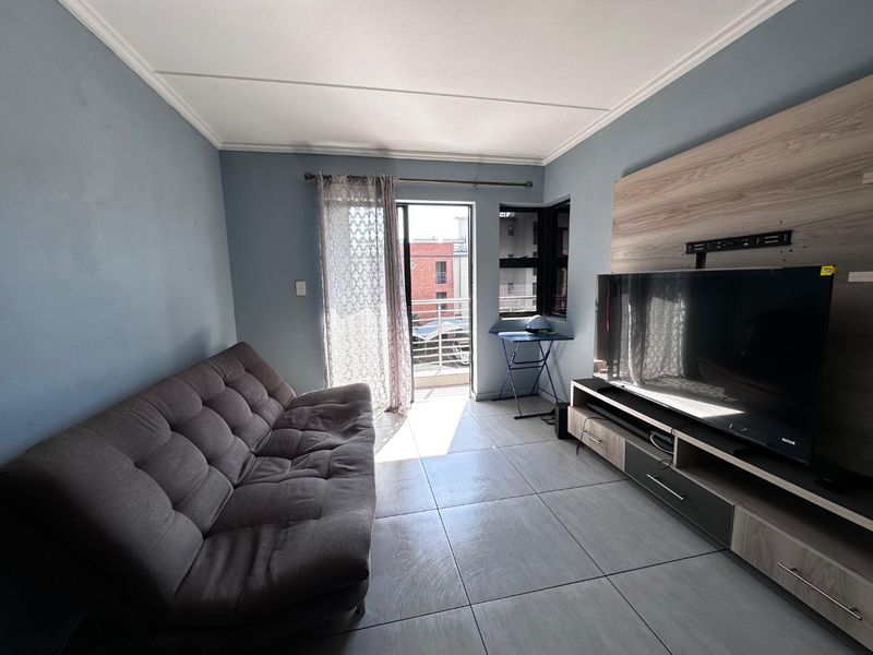 Spacious 2-Bedroom and 2-Bathroom Apartment available for rental - Photo 4
