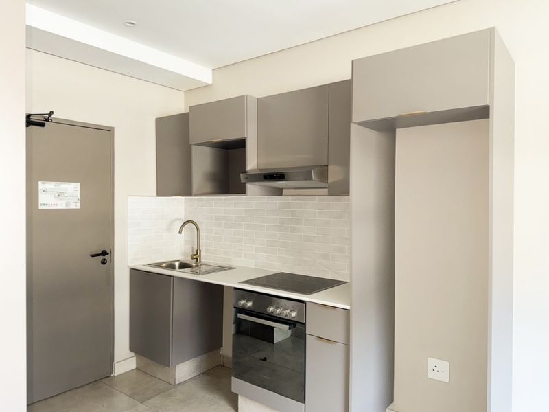 Discounted luxury studio apartment at BlackBrick Sandton 2 - Photo 2