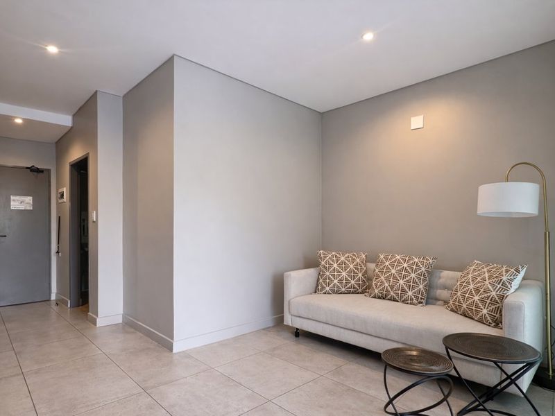 Discounted 1-bedroom luxury apartment at BlackBrick Sandton 2 - Photo 4