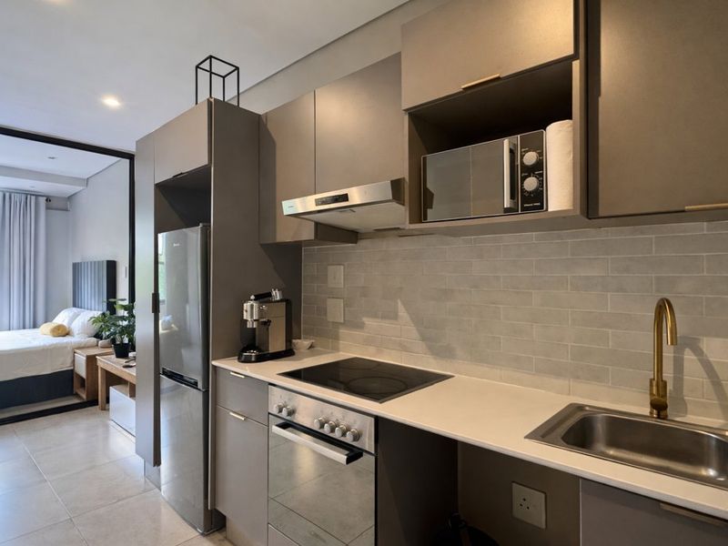 Discounted 1-bedroom luxury apartment at BlackBrick Sandton 2 - Photo 2