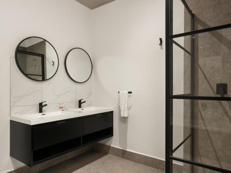 Secure Airbnb friendly Unit for sale  - Photo 8