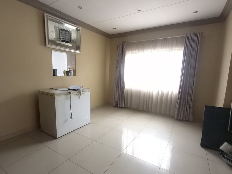 3 Bed House in Actonville for Sale - Photo 7