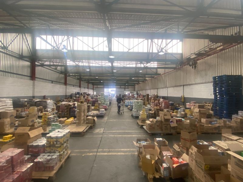 1500m2 Industrial Space to Let  - Photo 4