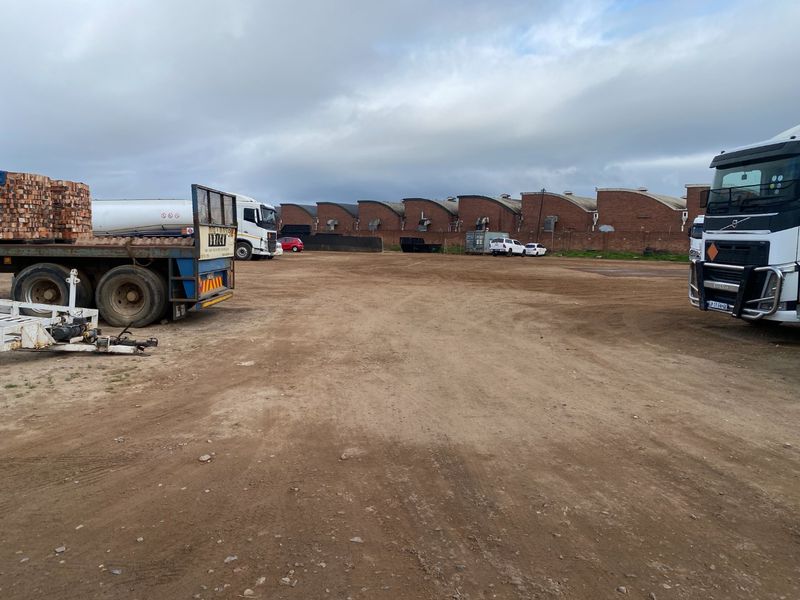 1000m2 Yard Space to Let  - Photo 4