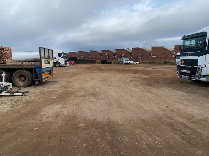 1000m2 Yard Space to Let  - Photo 5