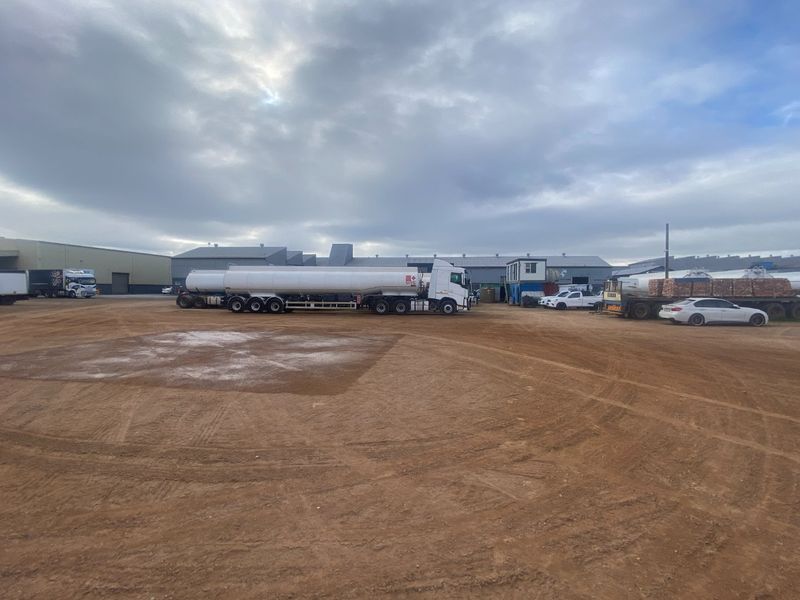 1000m2 Yard Space to Let  - Photo 9