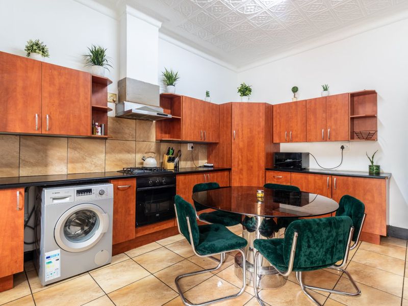 OCCUPATION 1ST SEPTEMBER 2026  -New Rental - lovely 2 Bed 1 bath PET FRIENDLY!! - Photo 5