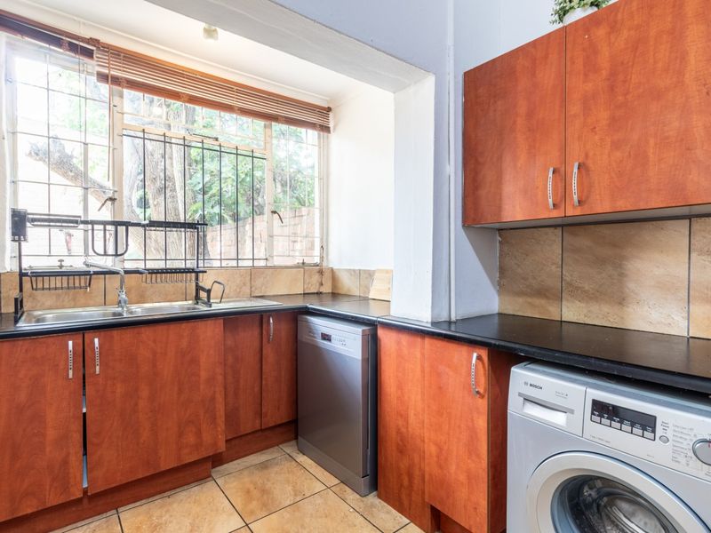 OCCUPATION 1ST SEPTEMBER 2026  -New Rental - lovely 2 Bed 1 bath PET FRIENDLY!! - Photo 8