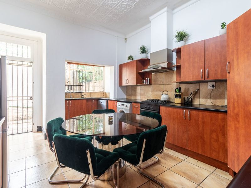 OCCUPATION 1ST SEPTEMBER 2026  -New Rental - lovely 2 Bed 1 bath PET FRIENDLY!! - Photo 6