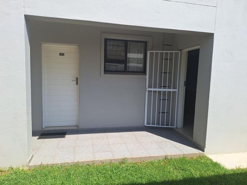 Modern 2 Bedroom Apartment to Rent – The West End Complex - Photo 9