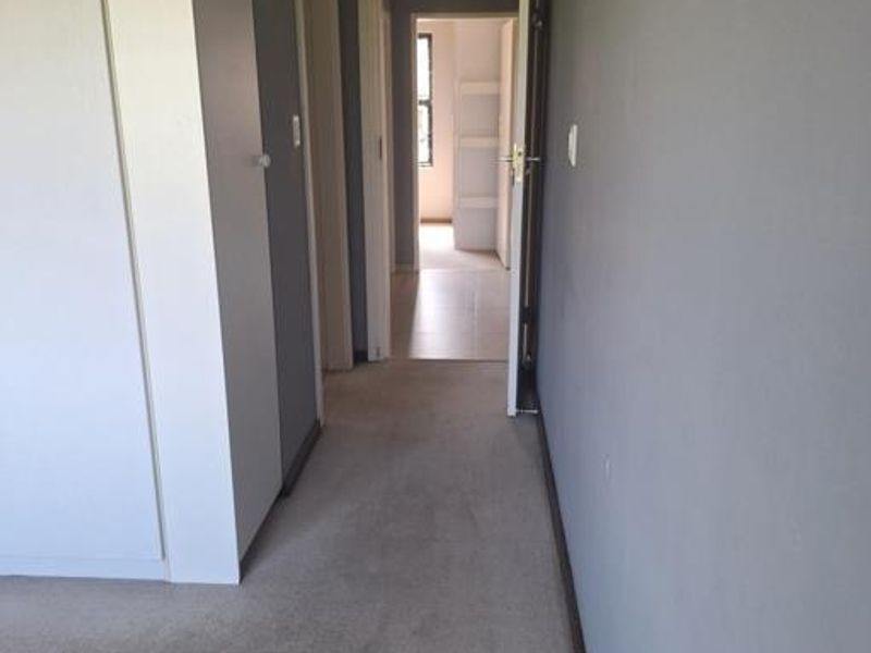 Modern 2 Bedroom Apartment to Rent – The West End Complex - Photo 8