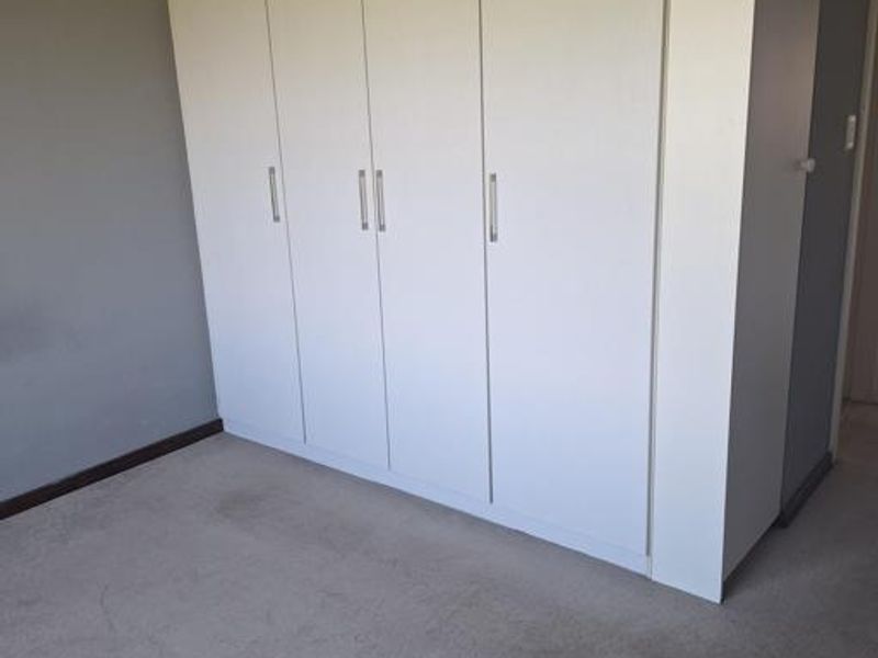 Modern 2 Bedroom Apartment to Rent – The West End Complex - Photo 6