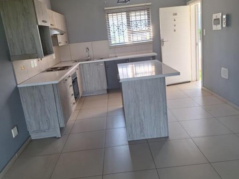 Modern 2 Bedroom Apartment to Rent – The West End Complex - Photo 3