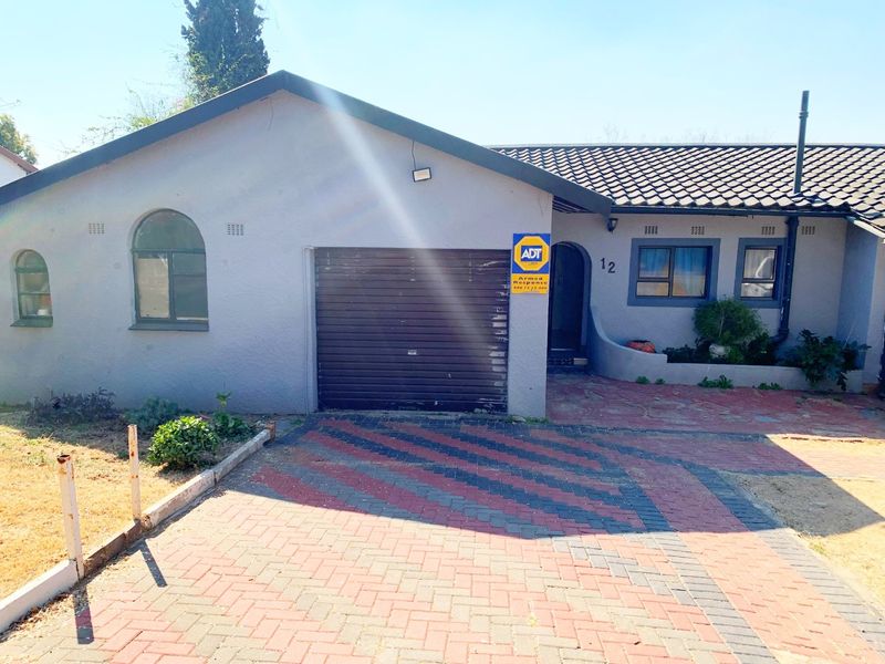 3 Bedroom House available for rent - Photo 1