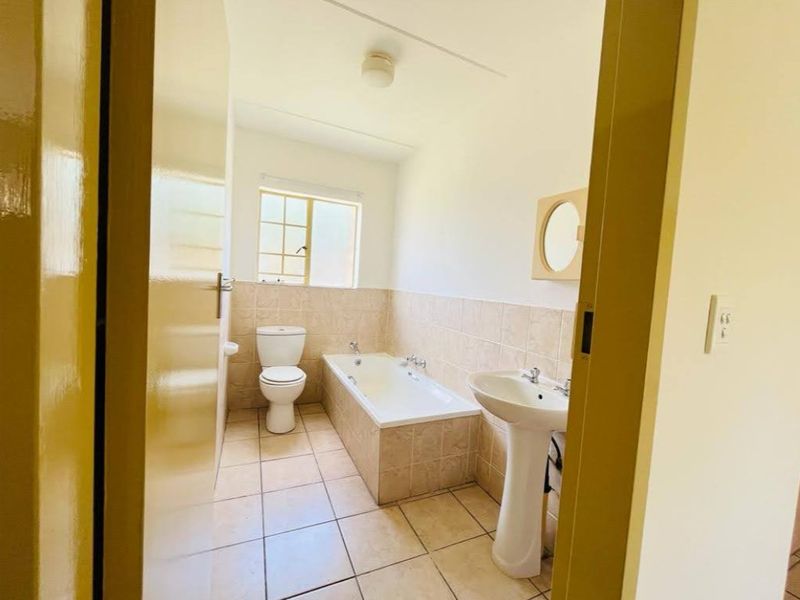 Modern Ground Floor 2-Bedroom, 2-Bathroom Apartment to Let in Colnbrook Erand Gardens, Midrand - Photo 10
