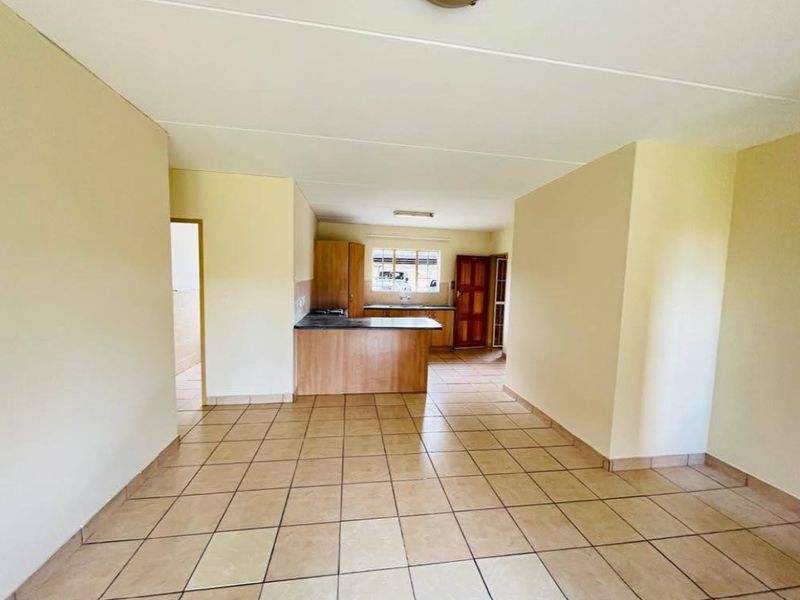 Modern Ground Floor 2-Bedroom, 2-Bathroom Apartment to Let in Colnbrook Erand Gardens, Midrand - Photo 4