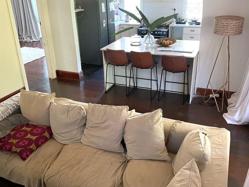 SEMI-FURNISHED FOUR BED, FAMILY HOME OR CORPORATE HOUSING HOME OR Well behaved serious Students either in second or third year- Glenwood, Durban - Photo 6
