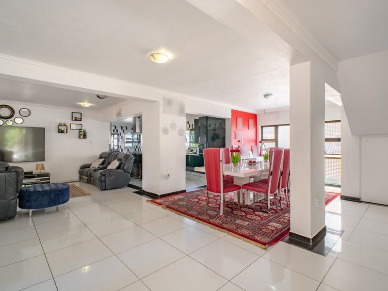 A 4 Bedroom Family Home for Sale in  Stone Ridge Country Estate - Photo 8