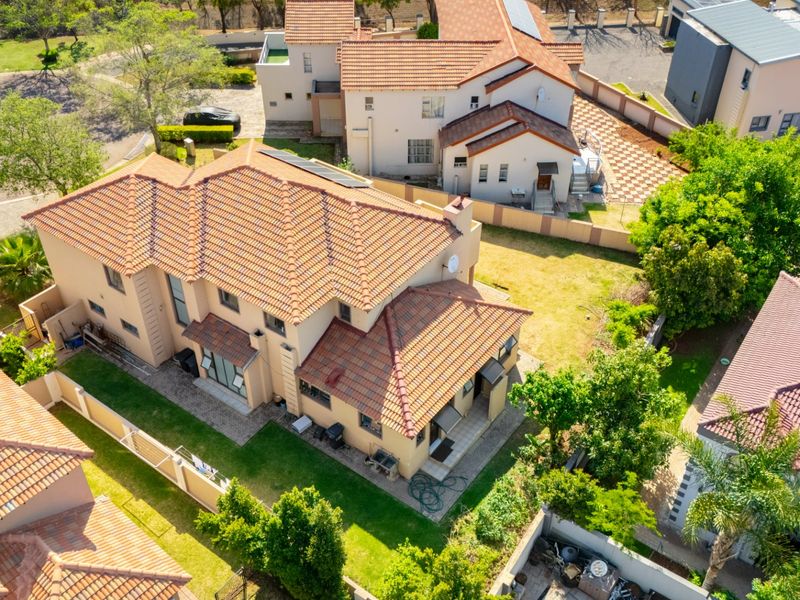 A 4 Bedroom Family Home for Sale in  Stone Ridge Country Estate - Photo 3