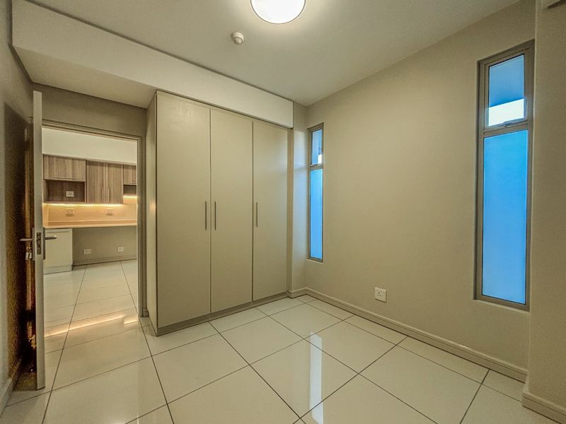 Luxury Modern 2 Bedroom, 2 Bathroom Apartment for Sale in Prime Rosebank location - Photo 6