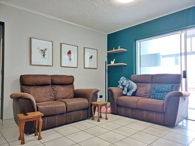 Stylish 2 Bedroom Townhouse in Hartenbos Heuwels - Photo 10