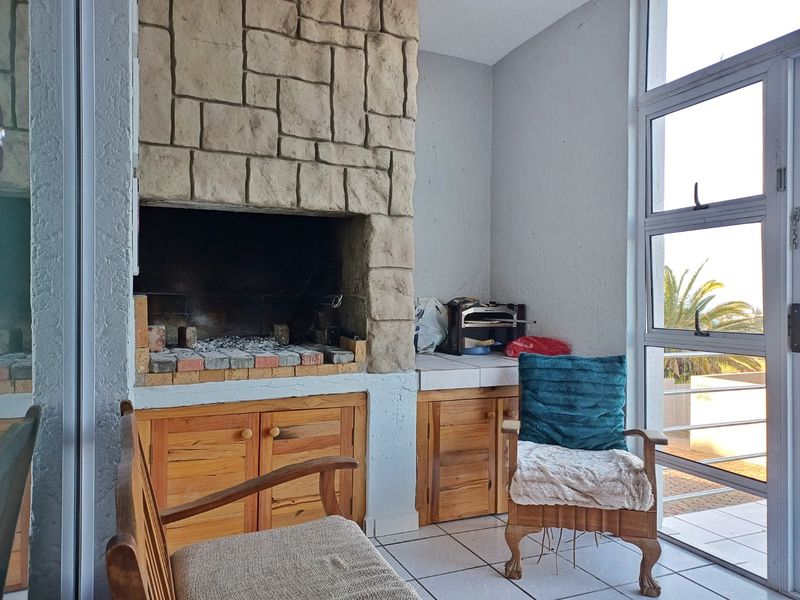 Stylish 2 Bedroom Townhouse in Hartenbos Heuwels - Photo 7