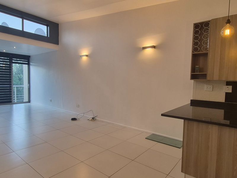 2 bed 2 bath apartment for sale in Morningside - Photo 2