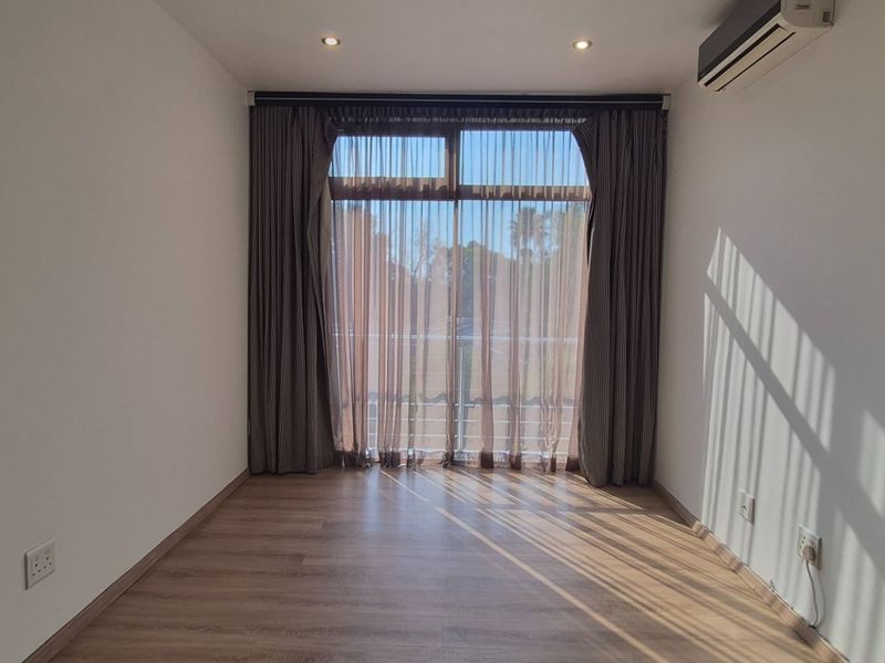2 bed 2 bath apartment for sale in Morningside - Photo 8