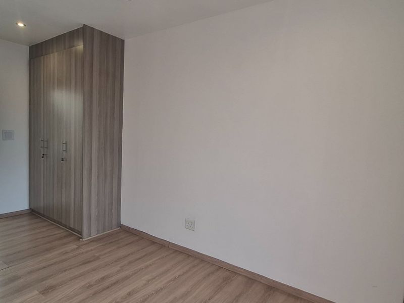 2 bed 2 bath apartment for sale in Morningside - Photo 7
