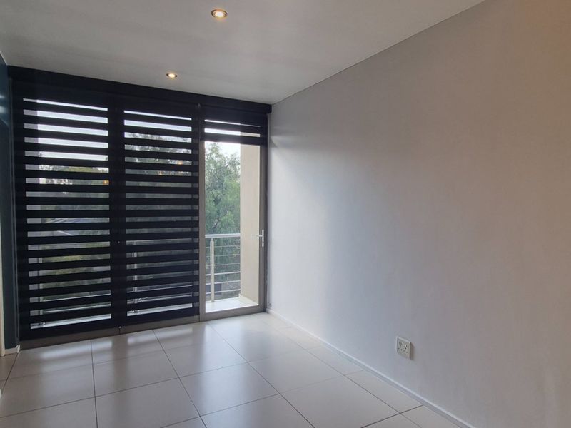 2 bed 2 bath apartment for sale in Morningside - Photo 10