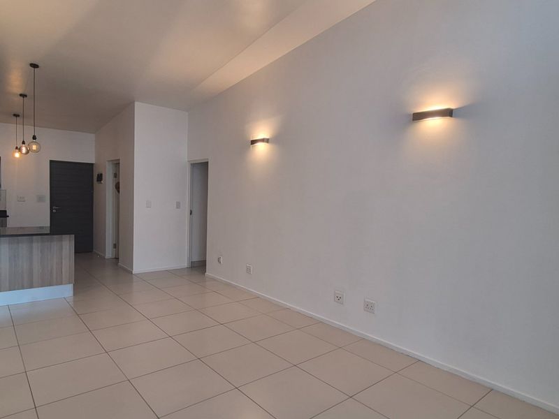 2 bed 2 bath apartment for sale in Morningside - Photo 4
