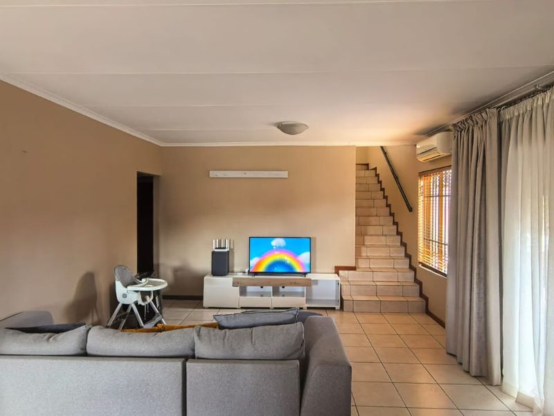 Elegant 4-Bedroom Family Home for Sale in The Quails Estate, Noordwyk, Midrand - Photo 8