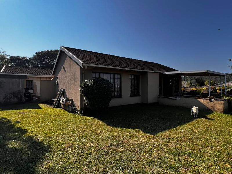 Prime Development Opportunity with Spacious Family Home in Woodlands - Photo 10