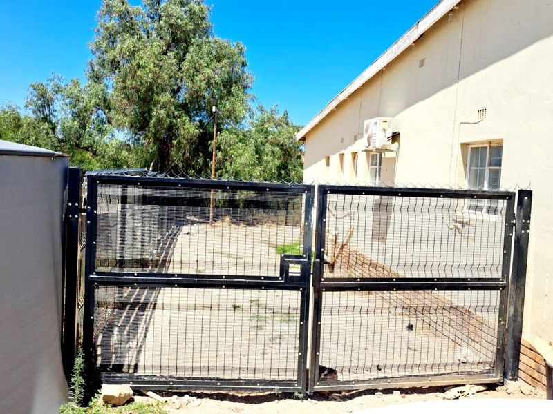 Property for Sale in Vanrhynsdorp - GOOD RENTAL INCOME - Photo 5