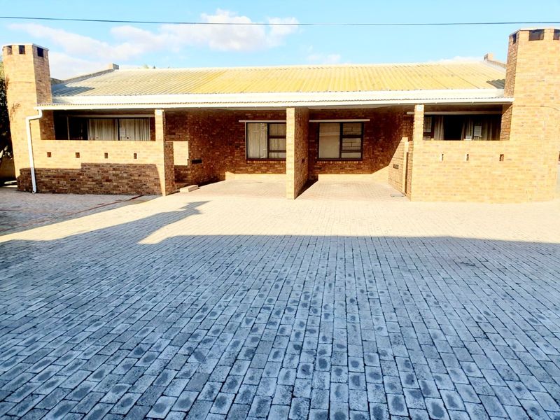 Block of Flats for Sale in Lambertsbaai - Photo 8