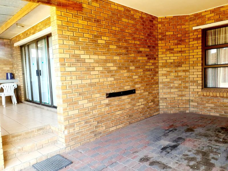 Block of Flats for Sale in Lambertsbaai - Photo 7