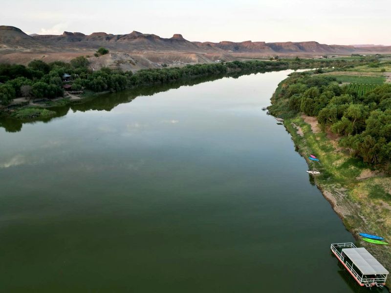 A rare opportunity to own a thriving tourism destination on the banks of the majestic Orange River. - Photo 2