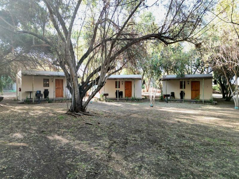 A rare opportunity to own a thriving tourism destination on the banks of the majestic Orange River. - Photo 3