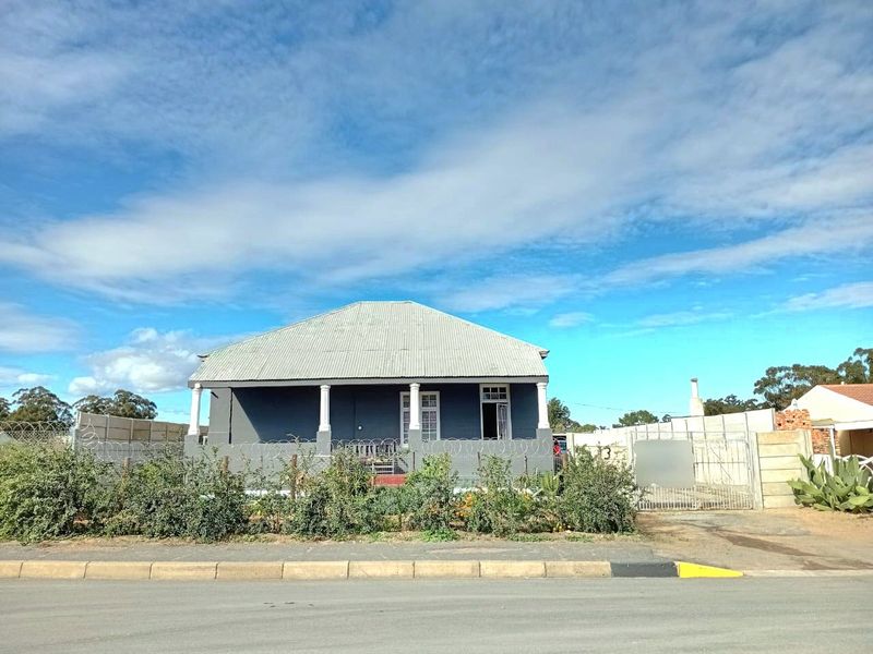 Exceptional Dual-Living Property – Incredible Value Under R1.5 Million! - Photo 1